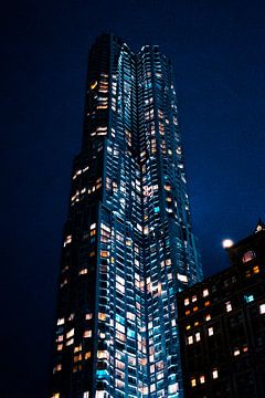 New York wolkenkrabber in de nacht van MICHEL WETTSTEIN