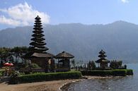 Pura Ulun Danu Bratan water tempel op Bali van Gert-Jan Siesling thumbnail
