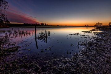 Zonsondergang in de Betuwe van Jacques Jullens