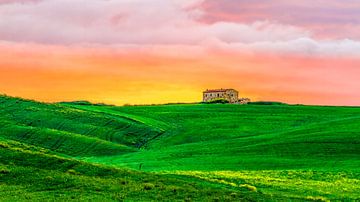 Sunrise in Val d'Orcia, Tuscany.
