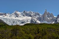 Journée ensoleillée à Cerro Torre, Patagonie