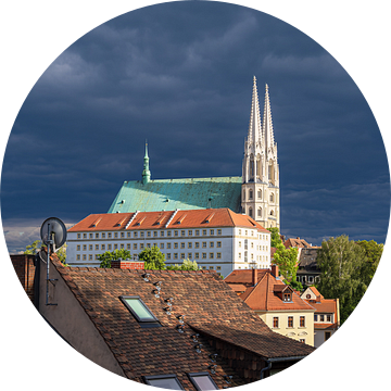 Uitzicht over de stad Görlitz naar de Sint-Pieterskerk van Rico Ködder