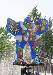 Lifesaver, Brunnenskulptur von Niki de Saint Phalle und Jean Tinguely, Duisburg, Ruhrgebiet, Nordrhe