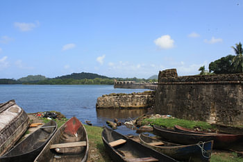 Canoes and fort