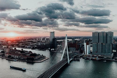 Goodmorning Rotterdam - Sunrise cityscape photo print -Erasmus bridge & de Rotterdam The Netherl