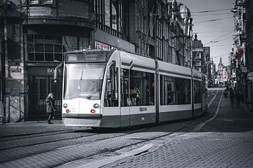 Amsterdam aux Pays-Bas n'est pas seulement noir et blanc