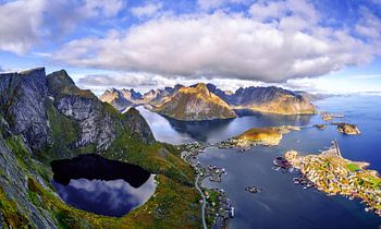 Blick vom Berg Reinebringen, Lofoten, Norwegen