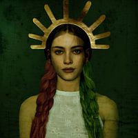 Vintage Beauty PopArt Gold Crown