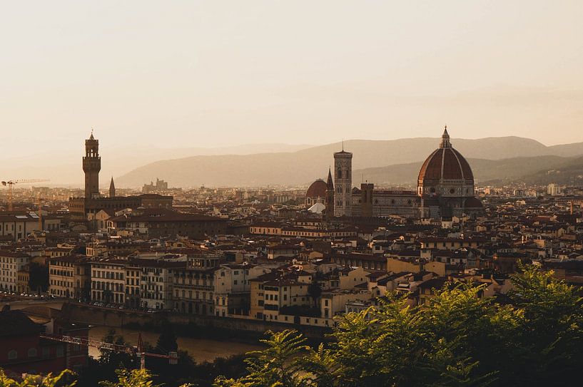 Florence by Hello Pompoyo