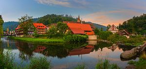 Fachwerkhäuser in Schiltach bei Sonnenaufgang