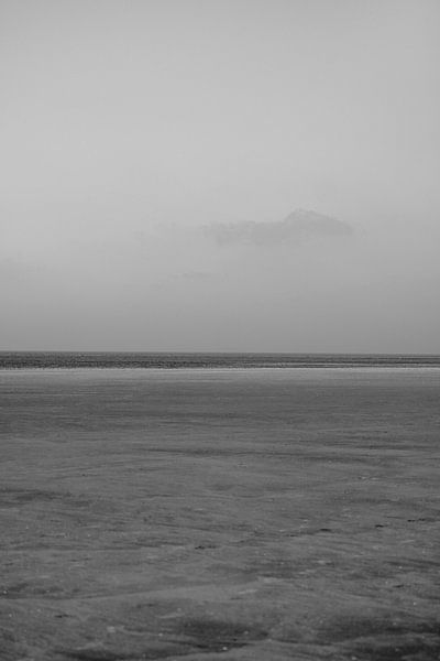 Dutch Coast Renesse | Beach photography black and white by Studio Stoks