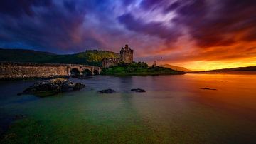 Zonsondergang @ Eilean Donan Castle, Schotland van Niko Kersting