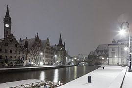 During snowfall at the Graslei of Ghent
