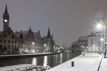 Tijdens sneeuwval aan de Graslei van Gent van Marcel Derweduwen