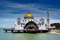 Architectural splendour on the shores of the Strait