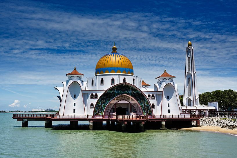 Architectural splendour on the shores of the Strait by Frank Photos