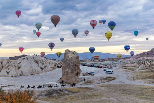Viele Ballons über Kappadokien von Tilo Grellmann