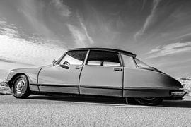 Citroën DS klassieke limousine in zwart en wit van Sjoerd van der Wal Fotografie