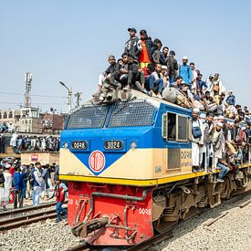 Menschenmassen im Zug von Steven World Traveller