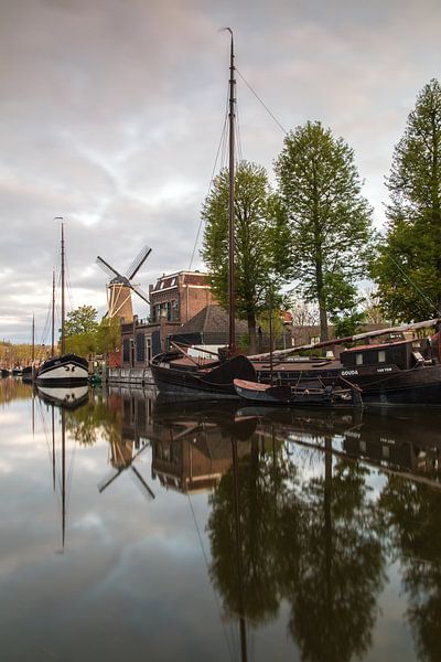 Old Port of Gouda II by Ilya Korzelius