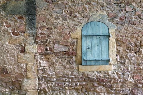 mur avec trappe