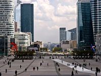 Uitzicht van La Defence op Arc de Triomph,parijs