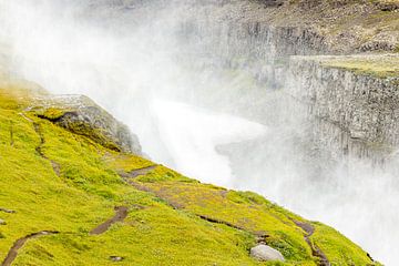Kloof in IJsland dicht bij de Gullfoss waterval van Hein Fleuren