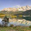 Vue sur l'Eibsee et le massif du Wetterstein sur Michael Valjak