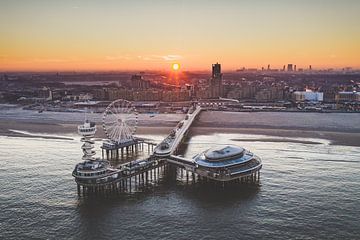 Scheveningen pier at dawn by Peter Haastrecht, van