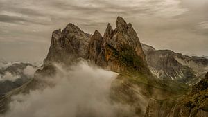 Zwischen Wolken und Stein - Dolomiten - Seceda