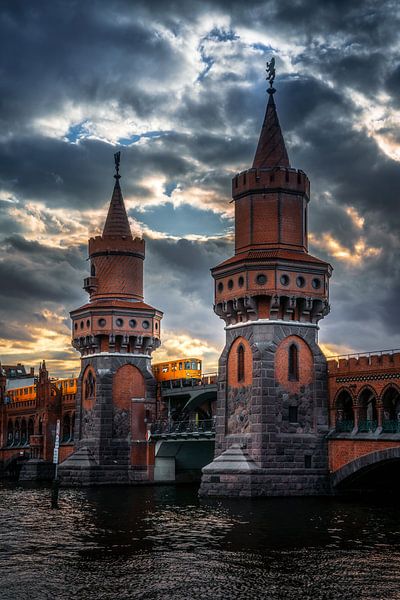 Berlin Oberbaumbrücke 2020 par Iman Azizi