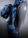Frau mit sexy Bondy-Farbe; nackt in Blau von Atelier Liesjes Miniaturansicht
