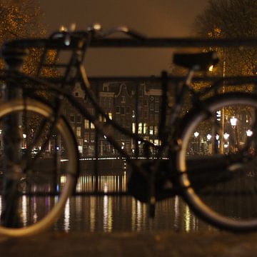 Amsterdam bij nacht van Elise Croese