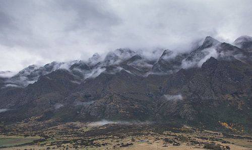 Die Remarkables Berge im Wolkenbett Queenstown
