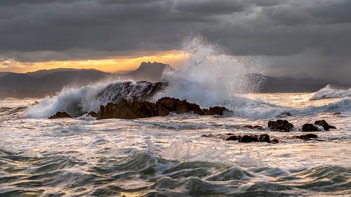 Danse de l'eau et de la lumière - côte sauvage Biarritz-France sur Nordwin Alberts / Moving Stills