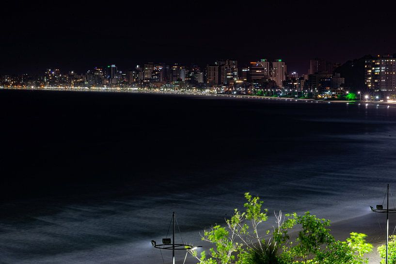 Coastline at night by Ben Bolwerk