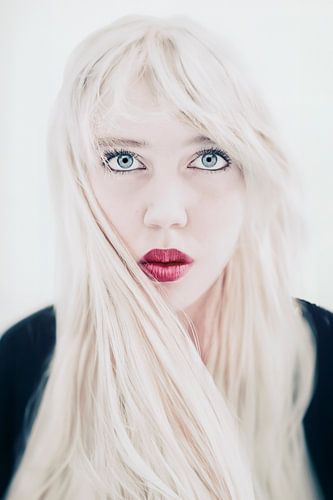 Portretfotografie van Vrouw met Unieke Schoonheid en Emotie