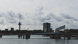 Hoerenloper - Rijnhavenbrug by Onno Alblas
