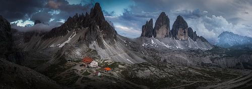 Panorama of the beautiful Three Phrases