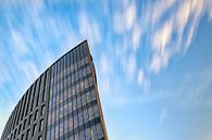 Rabobank Paleiskwartier Den Bosch met drijvende wolken van Ruud Engels thumbnail