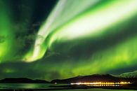 Das Nordlicht über der isländischen Küste von Nathan Marcusse Miniaturansicht