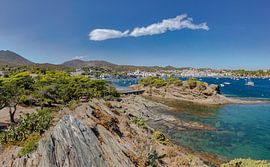 Die Brücke zur Insel Es Sortell, Cadaqués von Rene van der Meer