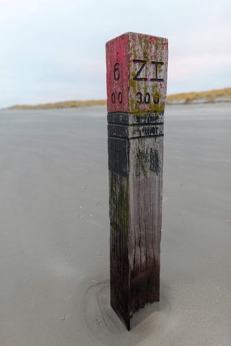 Schiermonnikoog – December on the North Sea beach, marker 6