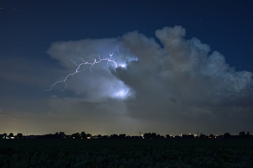 foudre laissant le nuage d'orage par Menno van der Haven