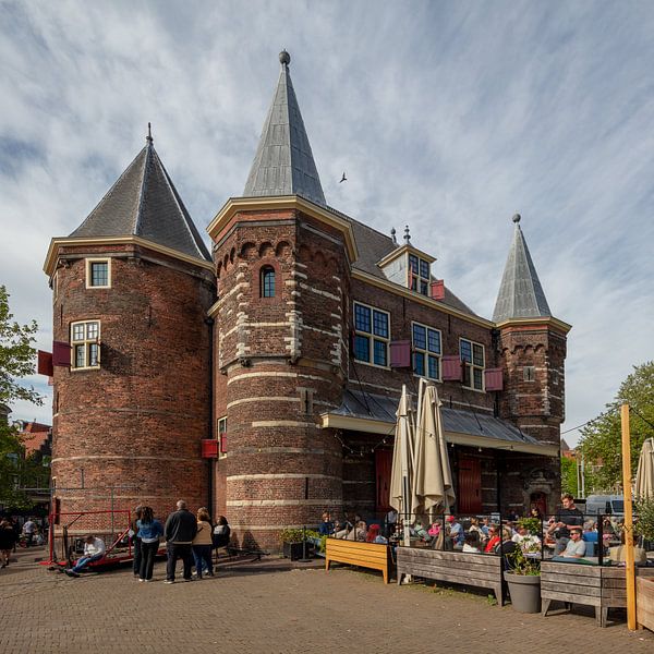 The weighing house in the centre of Amsterdam by Joost Adriaanse