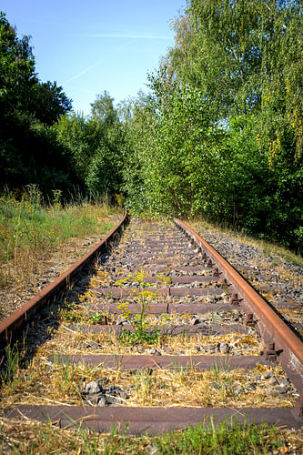 Die alte Eisenbahnstrecke in die Vergangenheit.