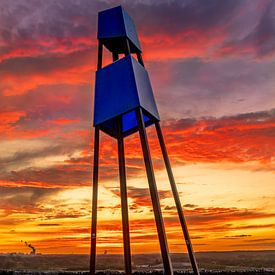 Les Gardiens de la Lumière – Coucher de soleil sur le terril de Großes Holz à Bergkamen sur Frank Heldt