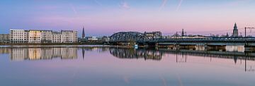 Panorama spoorbrug Zutphen hoog water van Marc Leeflang