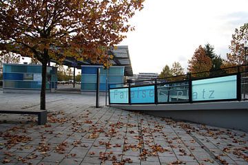 Neuer Busbahnhof von Bad Neustadt im Herbst