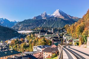 Herbstliches Berchtesgaden mit Watzmannblick